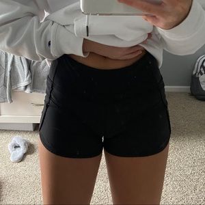 LuluLemon Speed Up Short 4”
